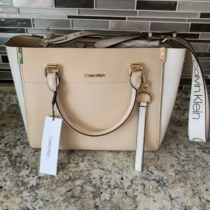 Calvin Klein Cream And White L-RLYNN Handbag NWT